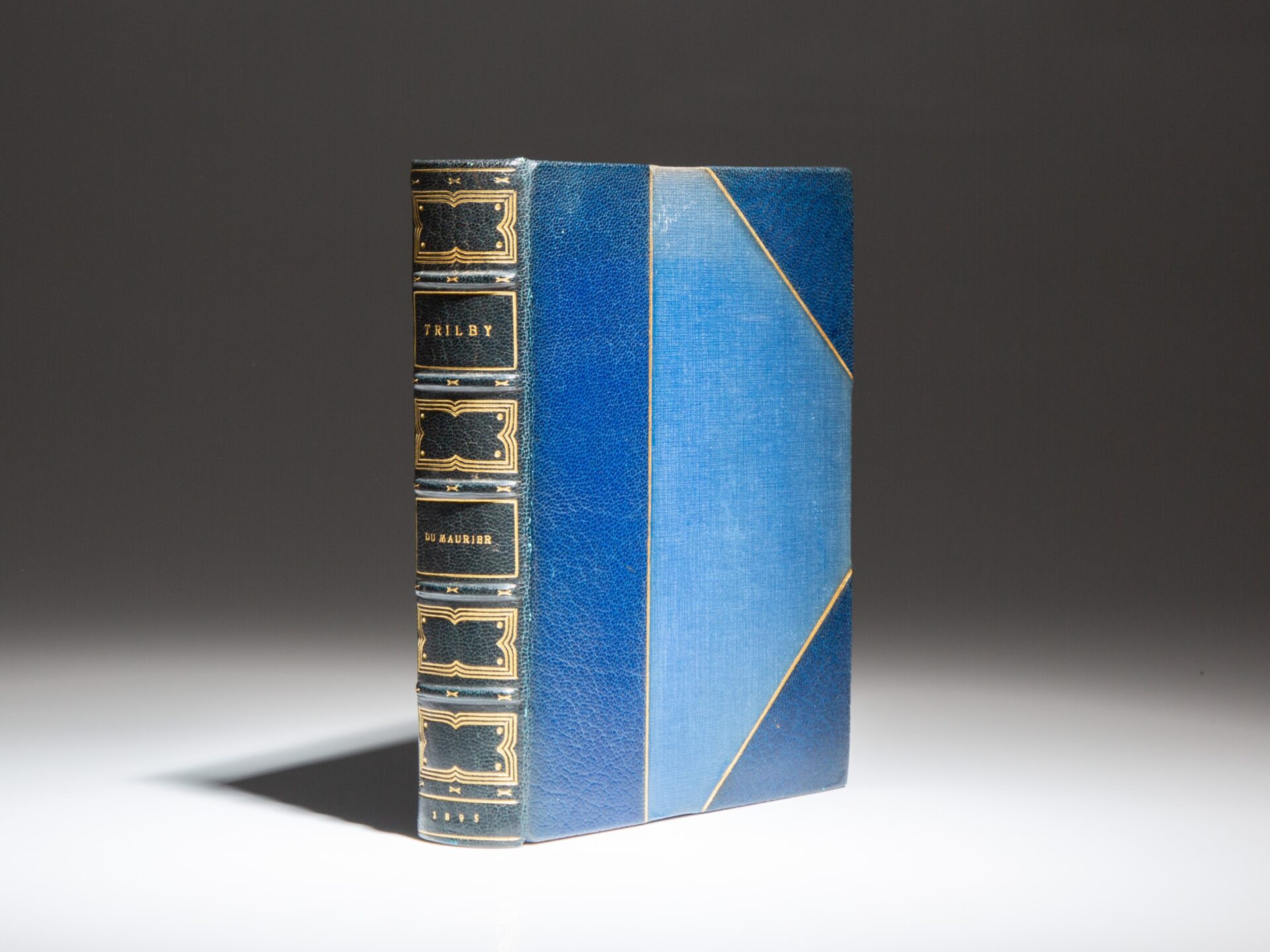 The first illustrated edition of Trilby by George du Maurier.