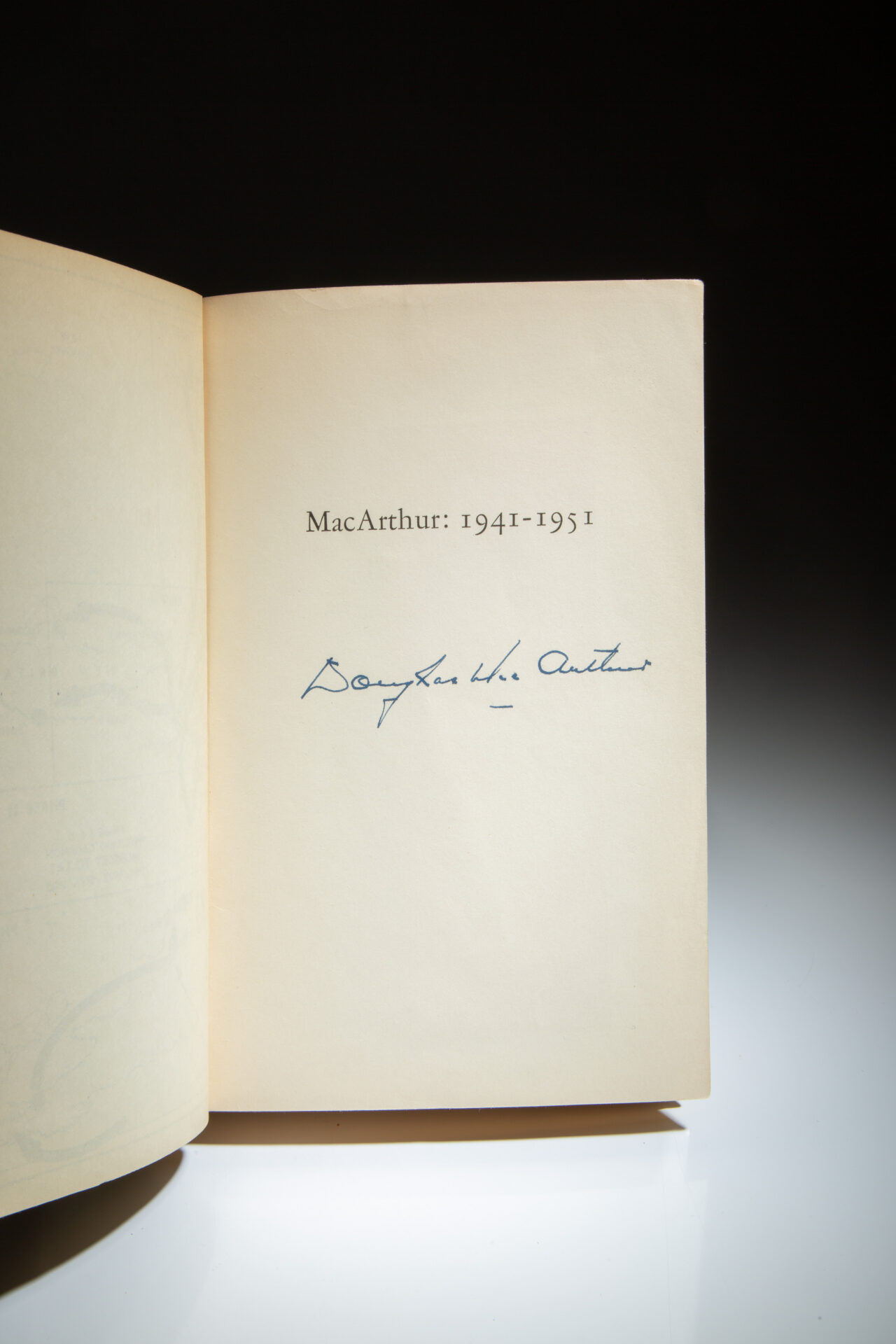 MacArthur: 1941 - 1951 - Image 5