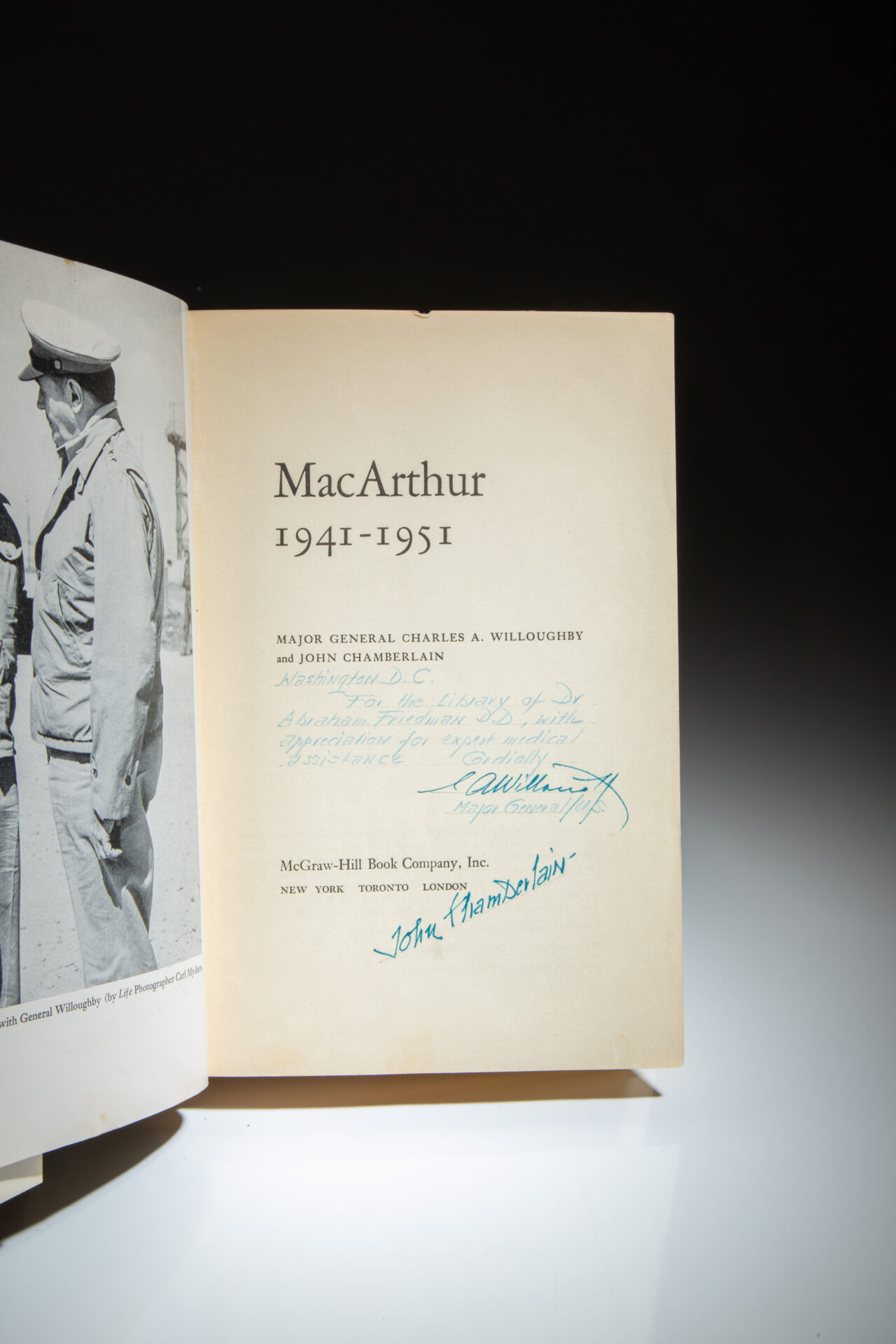 MacArthur: 1941 - 1951 - Image 6