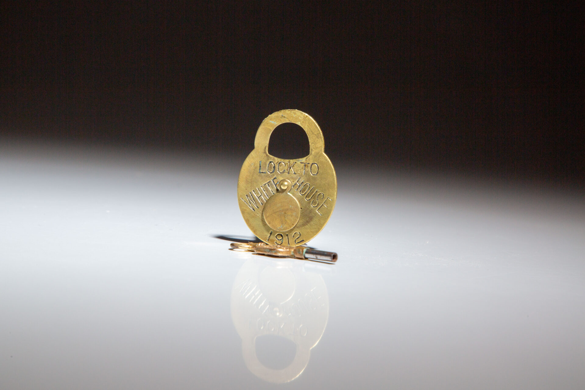 White House Lock and Key - Image 3